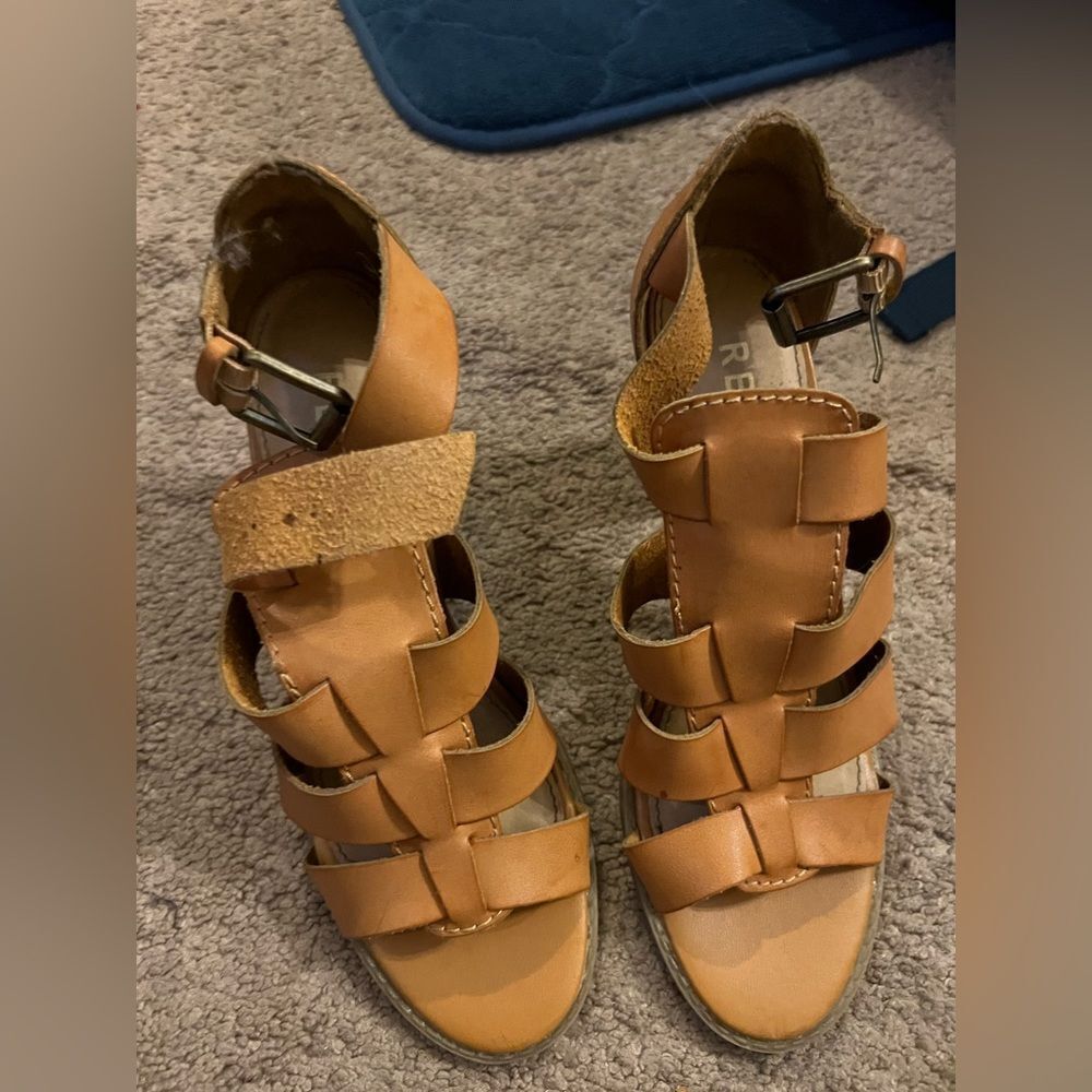 Report heeled sandals 6.5‎